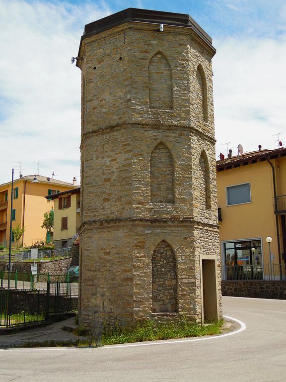 Albergo Ristorante La Torretta กาสติโญเน เด เปโปลี ภายนอก รูปภาพ