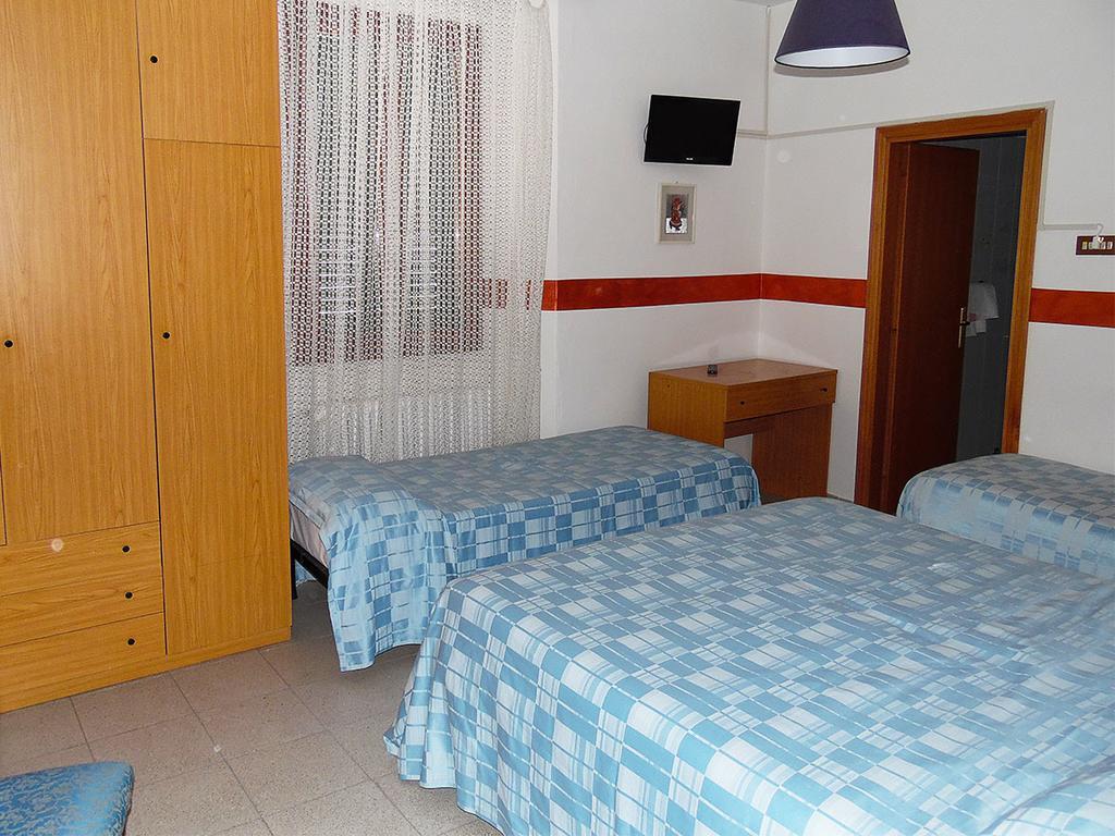 Albergo Ristorante La Torretta กาสติโญเน เด เปโปลี ห้อง รูปภาพ
