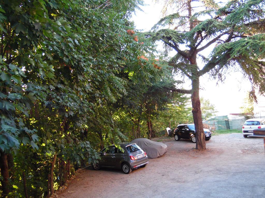 Albergo Ristorante La Torretta กาสติโญเน เด เปโปลี ภายนอก รูปภาพ